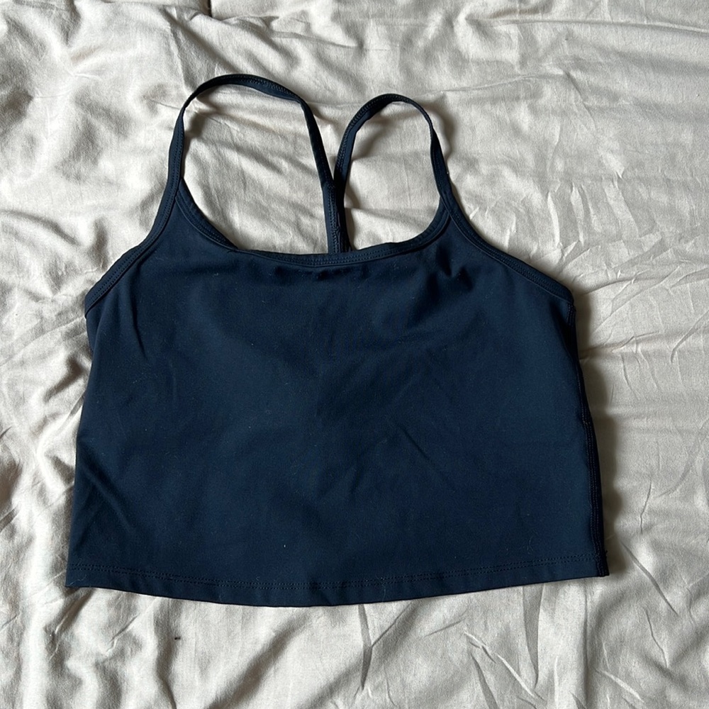 Black cropped workout tank top